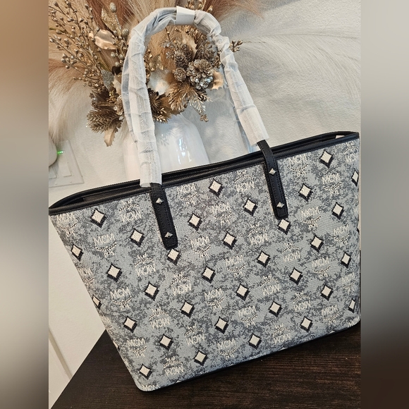 MCM Black and Gray Aren Tote - Picture 3 of 13